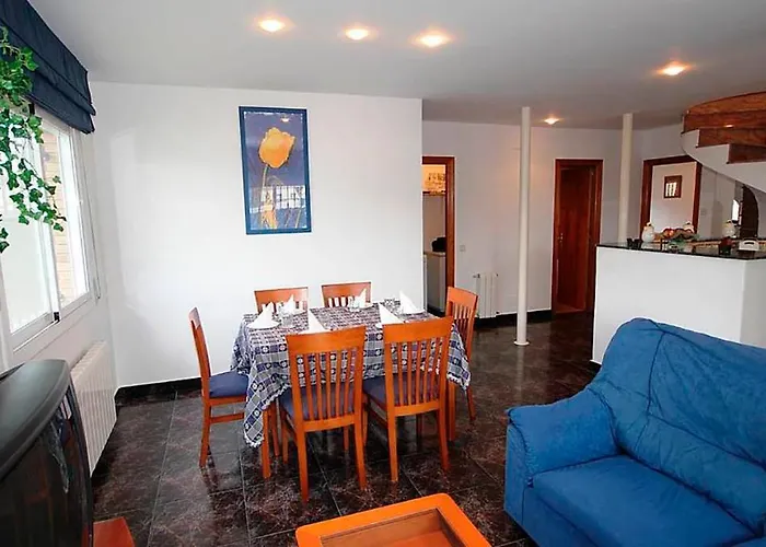 Casa Mª Angeles Nyaraló Deltebre