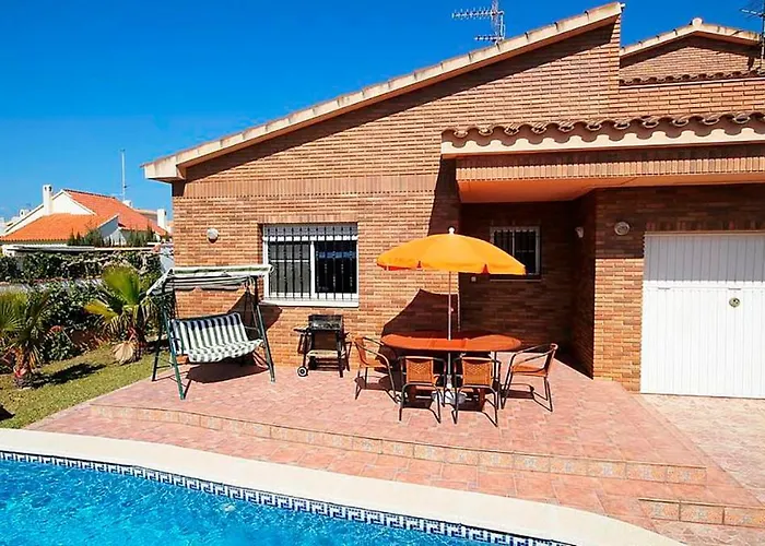 Casa Mª Angeles Nyaraló *
