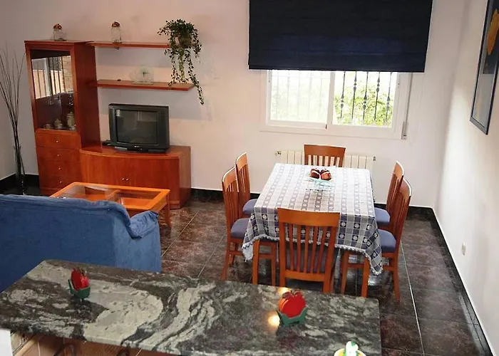 Casa Mª Angeles Nyaraló